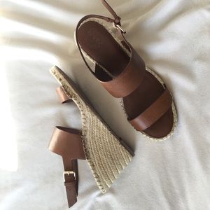 Vince Camuto Wedge Sandals Size 10